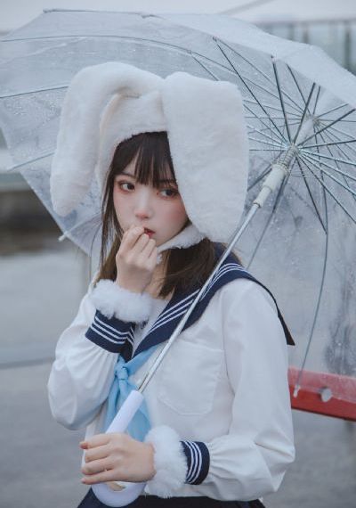 床上观戏